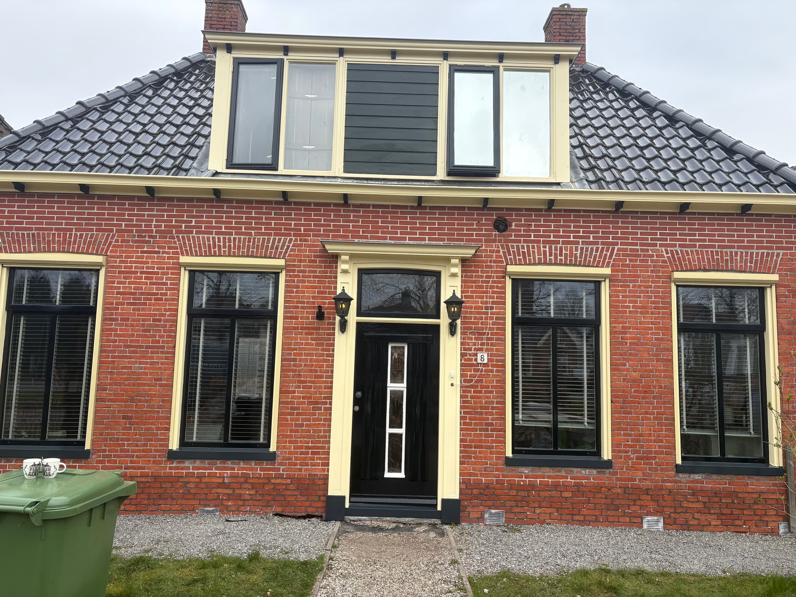Buitenschilderwerk Woning & Schuur in Grypskerk — Schildersbedrijf van Assen