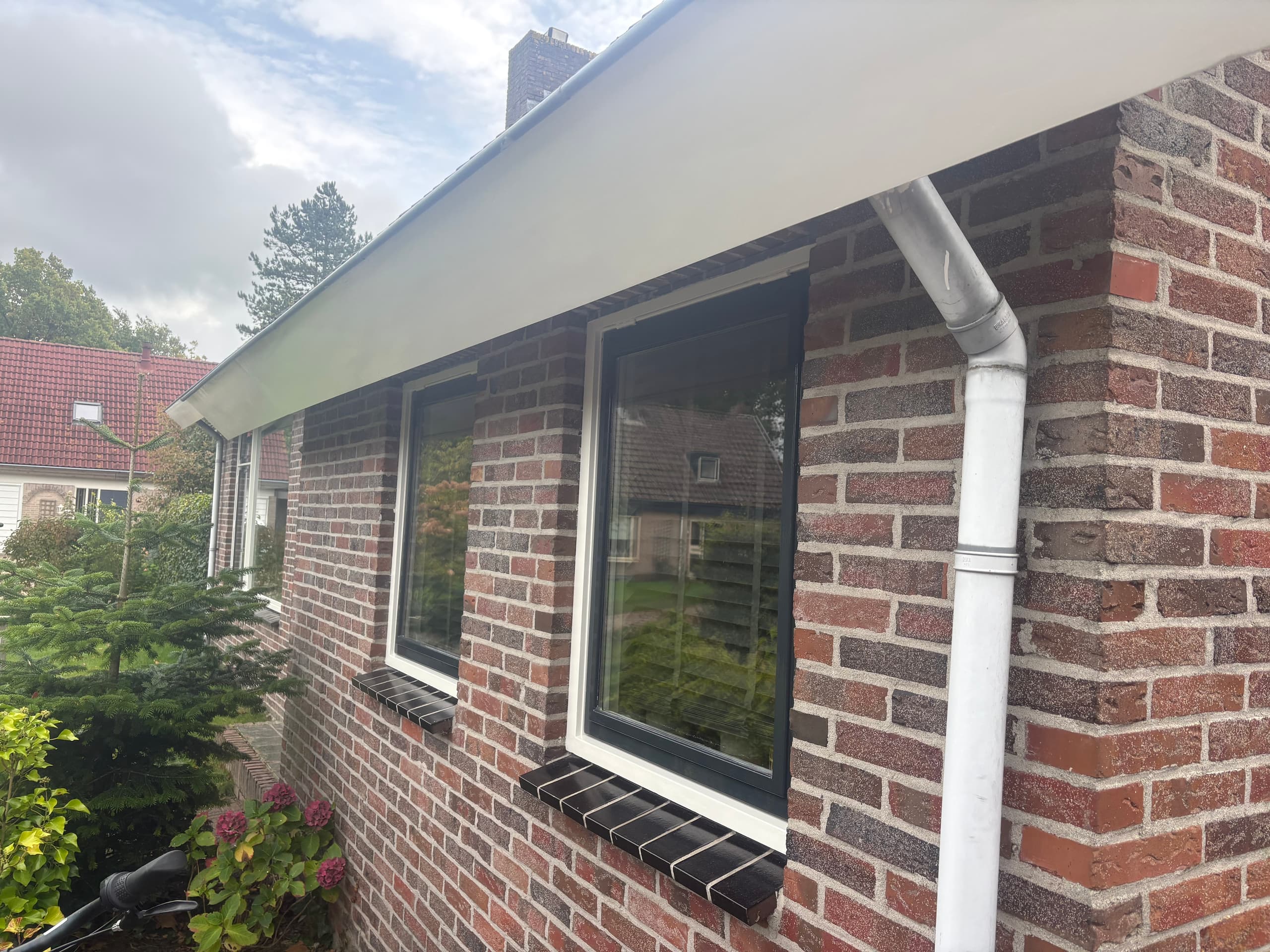 Hoogglans buitenschilderwerk in Kollum