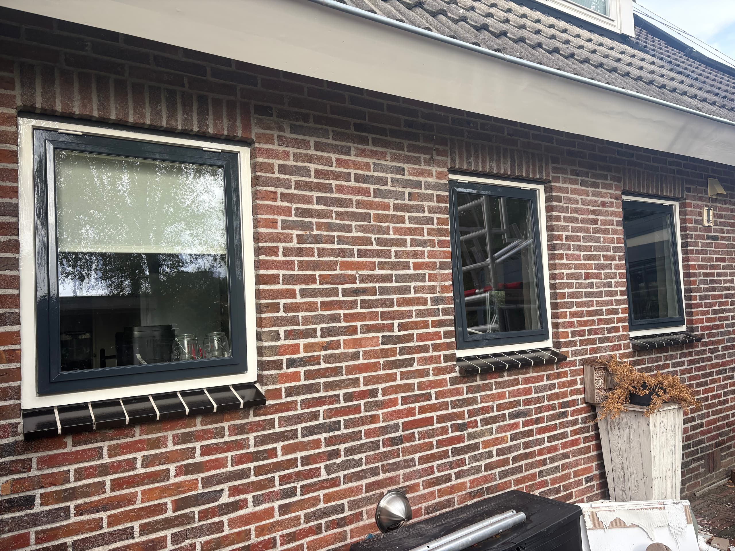 Hoogglans buitenschilderwerk in Kollum, foto 8