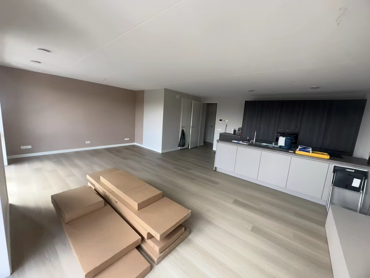Wandafwerking nieuwbouwwoning in Sneek, foto 2